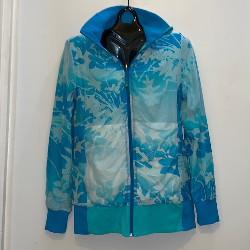 Lululemon jacket size 12